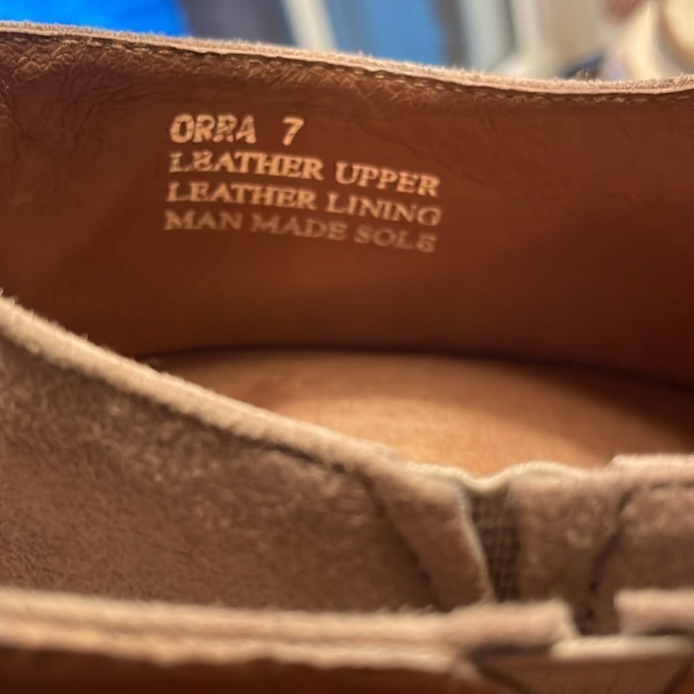 Chocolat Blu Orra Block Heel Bootie - Size 7 - Go… - image 5